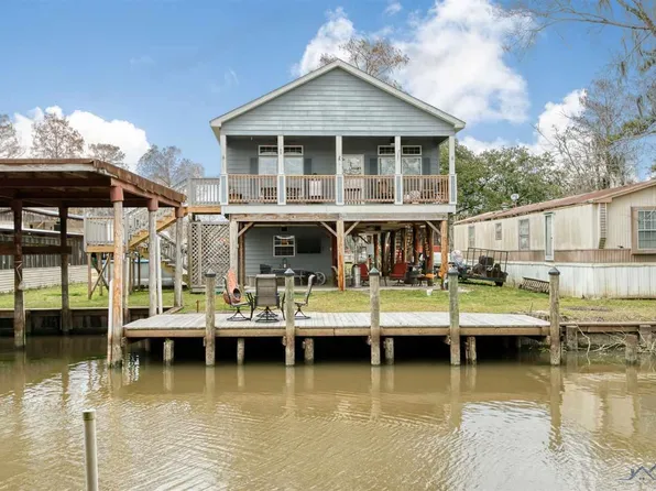 22482 Swan St, Maurepas, LA 70449