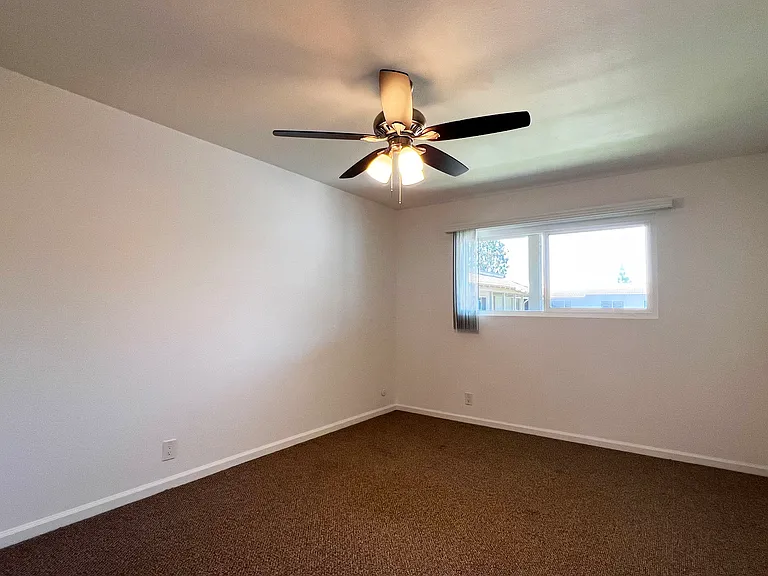 6452 Orange Ave #23 — Photo 25