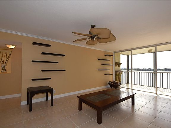 2nd image of 105 Lake Emerald Drive #506