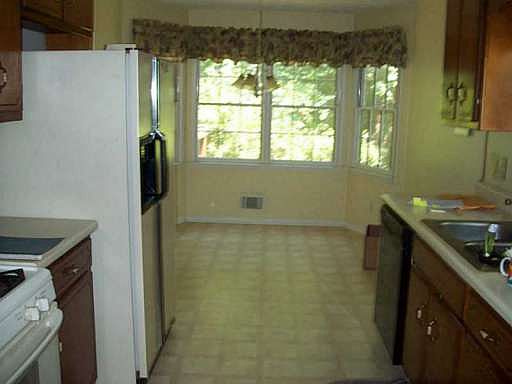 5th image of 259 Cedar Mill Ln