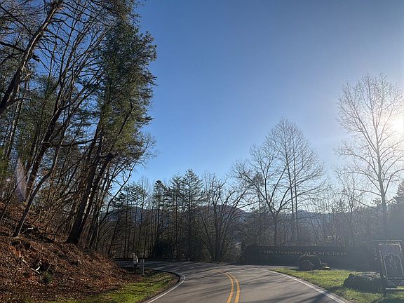 4th image of 900 Cat Creek Rd