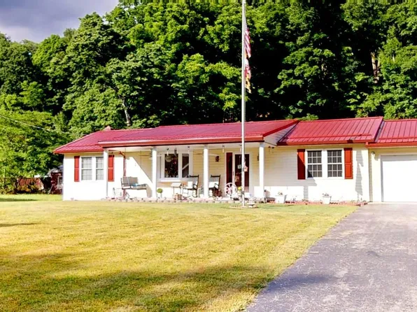 21110 Creek Side Dr SW, Westernport, MD 21562