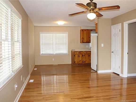 3rd image of 807 Buie Ave