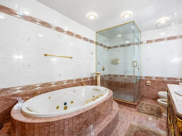 3821 Avenue S image 21 of 42