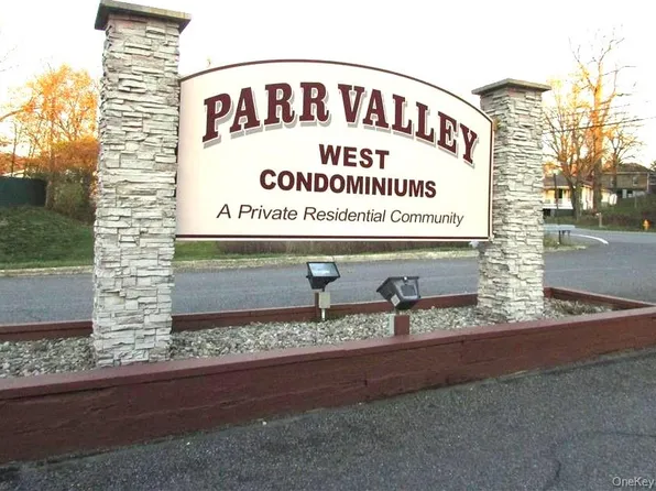 1204 Parr Lake Dr #12D, Newburgh, NY 12550