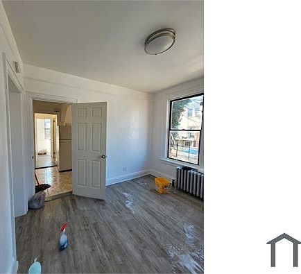 1st image of 3311 Colden Ave APT 1R