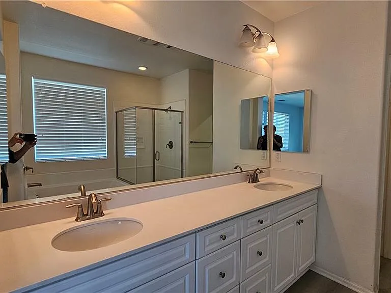 526 Seine River Way — Photo 9