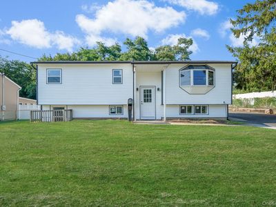 1807 Race Avenue, Medford, NY, 11763