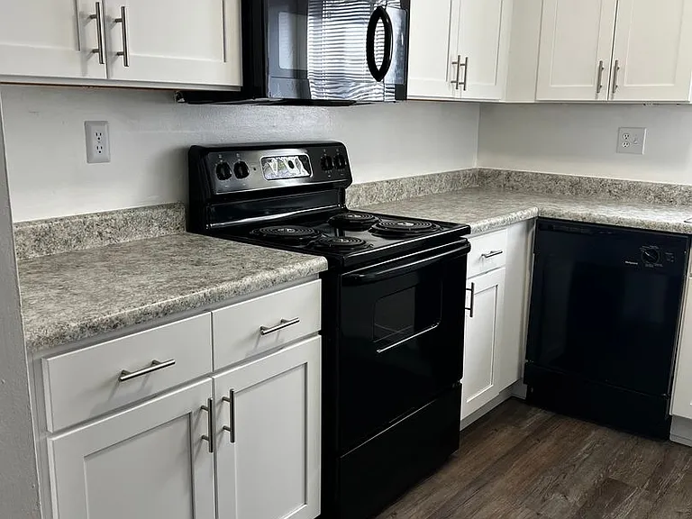 Villages on Madison Apartments — Photo 96