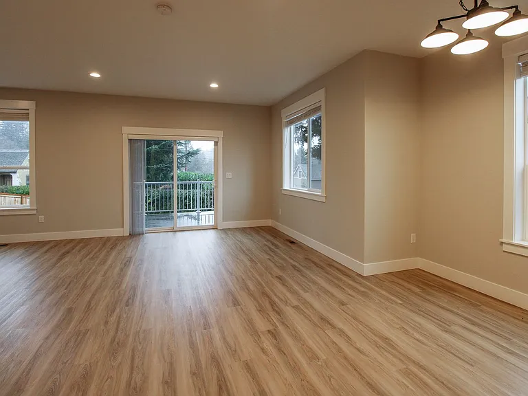 3221 & 3223 Pheasant Ave SE — Photo 11