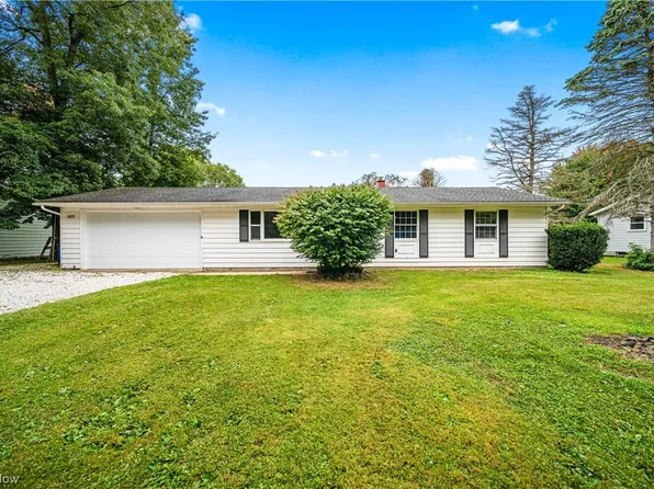 6879 Arlene Dr, Conneaut, OH 44030