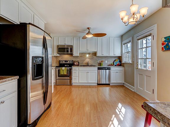 5th image of 1814 N Elm St