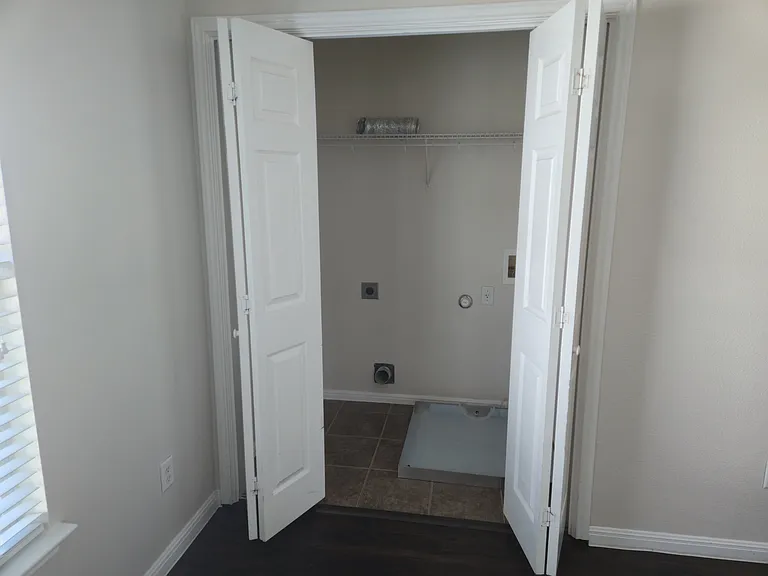 3703 Holden Ct — Photo 26