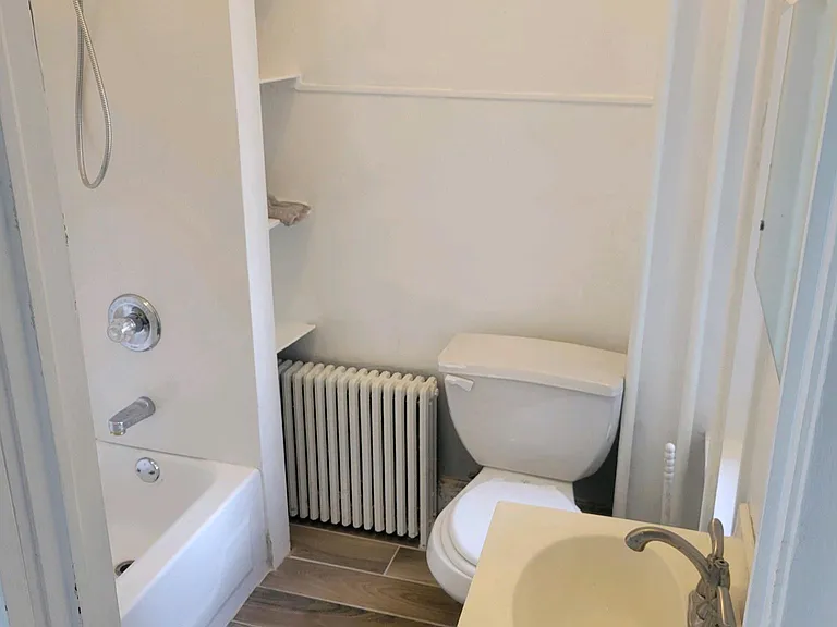 1341 Moss St #1 — Photo 3