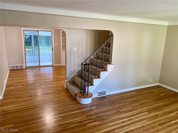 3rd image of 23710 E Baintree Rd