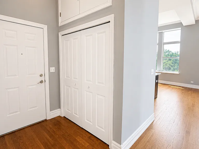 1470 W Carmen Ave #301 — Photo 11