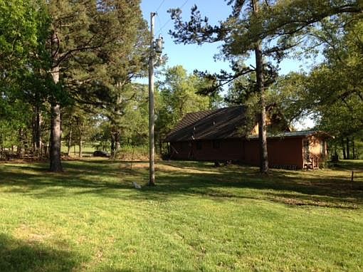 3rd image of 300 Foster Dr