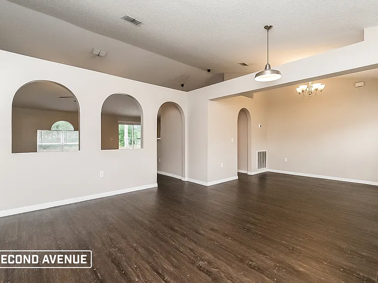 3241 Bluestone Ave — Photo 5