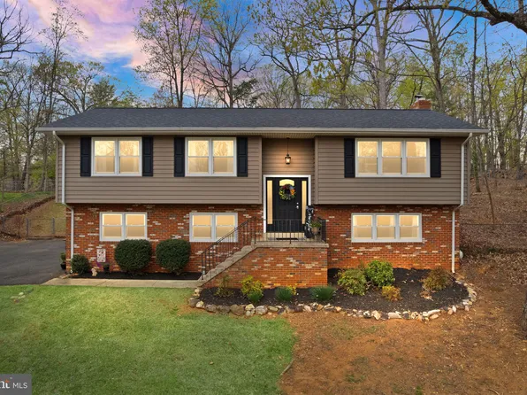 7002 Kelly Rd, Warrenton, VA 20187