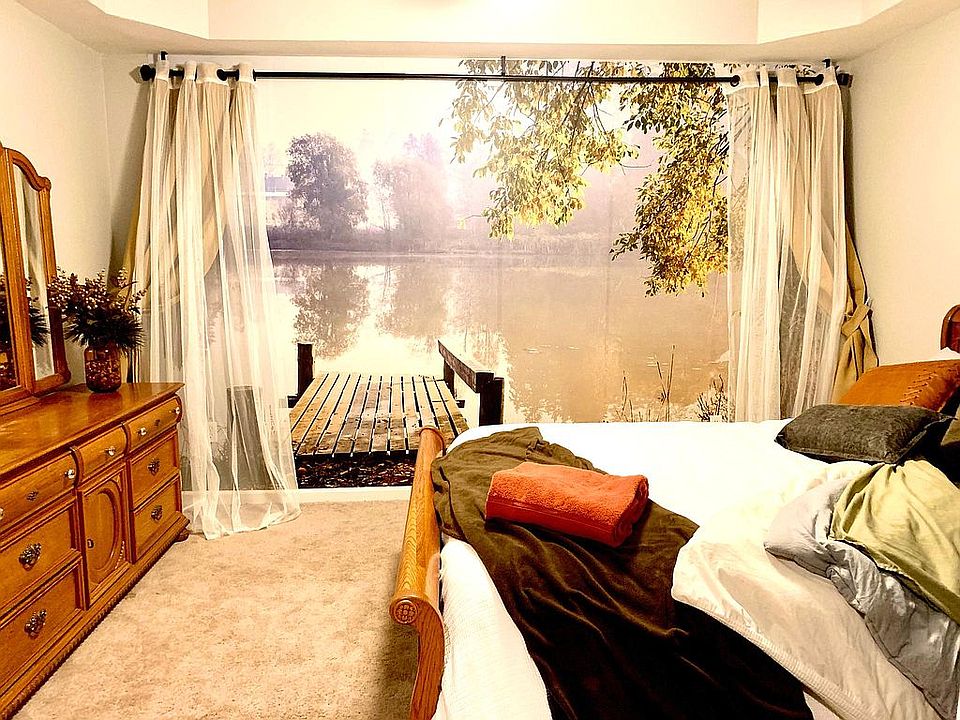 Faux dockside wall decor. 