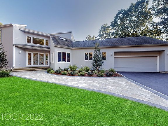 2nd image of 10 Beechwood Ln