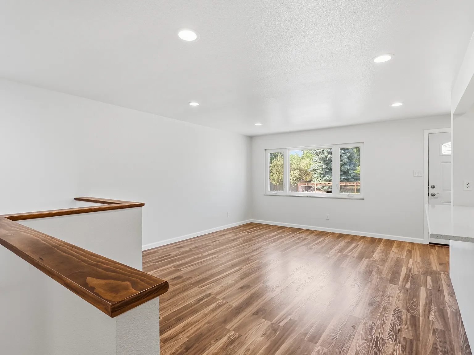 122 Helena Circle - 1 — Photo 2