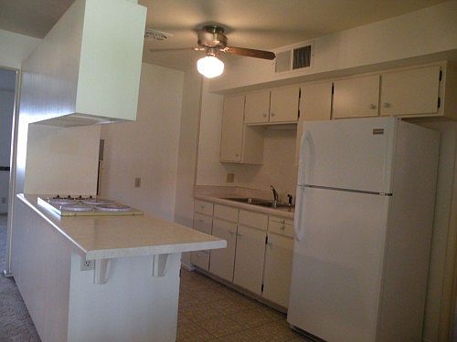 2nd image of 1655 W Pueblo Ave