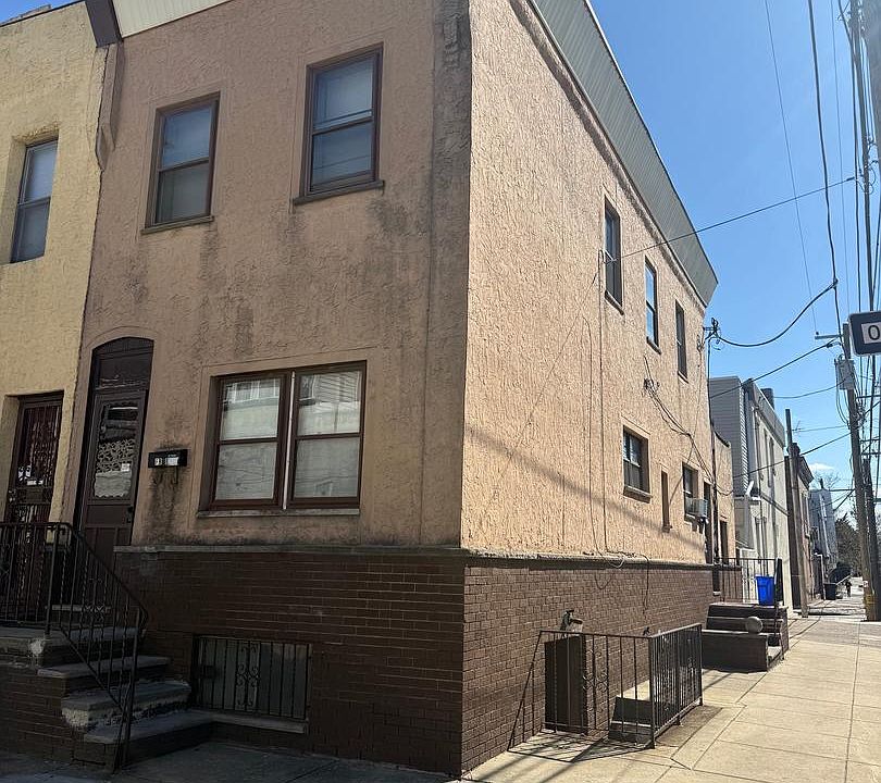 1st image of 1854 Tree St