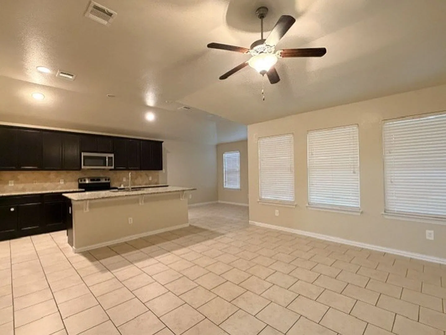 3507 Joyce Lane — Photo 4