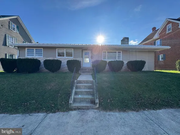 217 Fairview Ave, Waynesboro, PA 17268