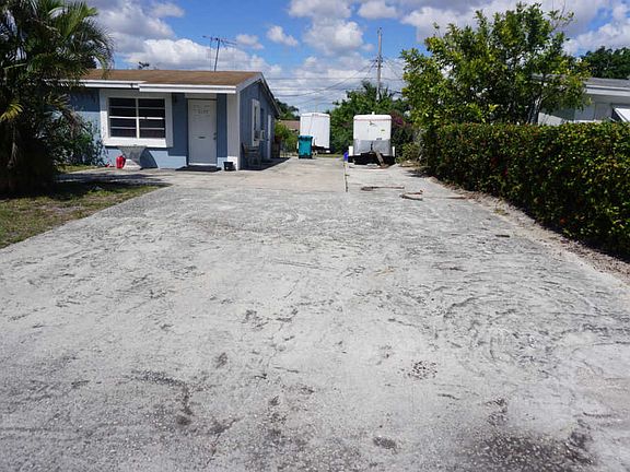 3rd image of 3195 E Atlantic Dr