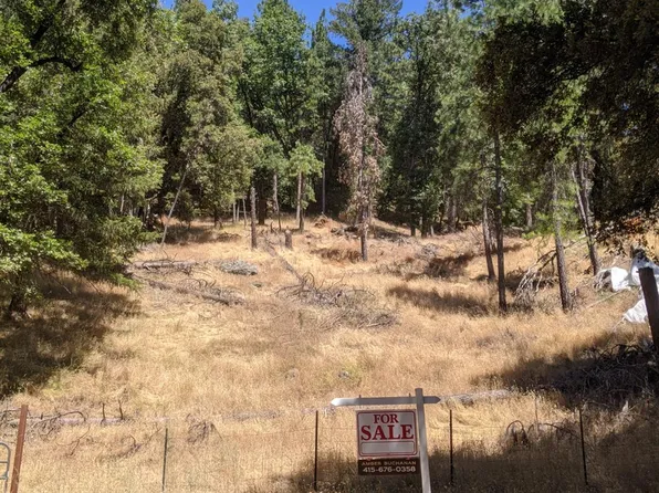 17721 Knoll Top Dr, Grass Valley, CA 95945