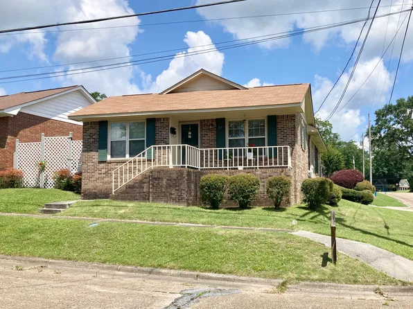 57 Wheeler St, Alexander City, AL 35010