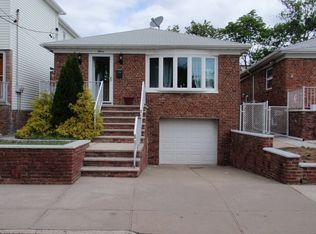 15 E 1st St, Bayonne, NJ 07002