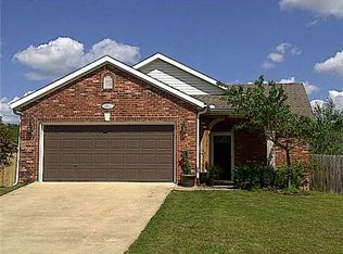 3311 S Grainger Cir, Springdale, AR 72764