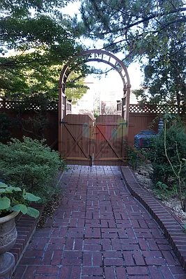 Rented by Citi Nest Group LLC | media 23