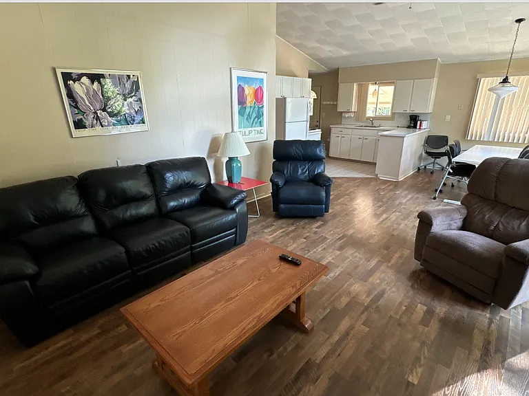 2500 Lakefront Dr — Photo 16