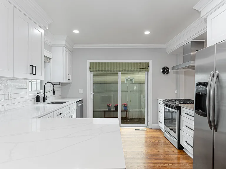 119 Seaside Ave #A — Photo 5