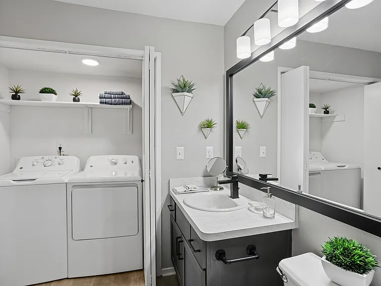 Avana Court — Photo 19