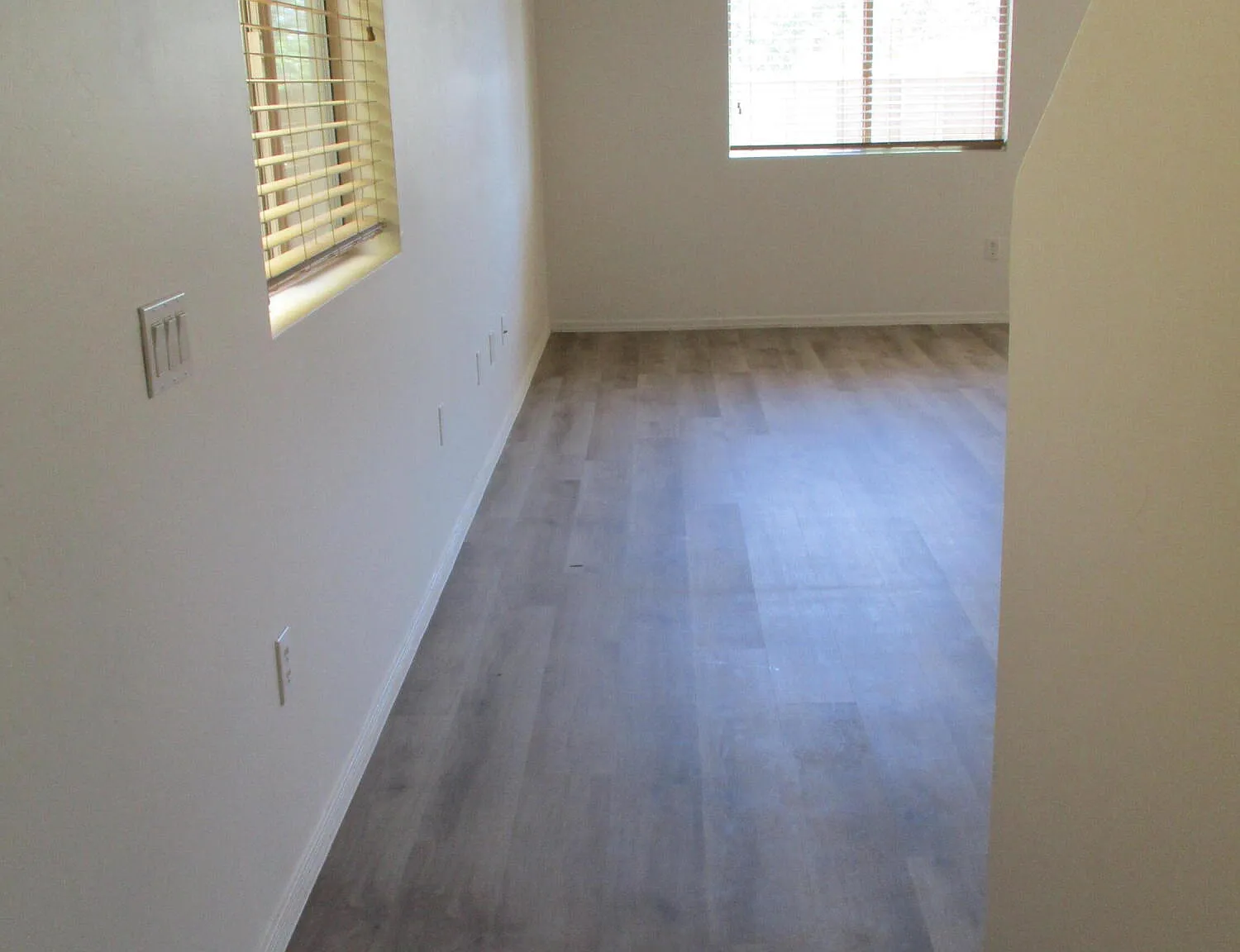 3 bed, 2.5 bath, 1604 sqft, $1,795 — Photo 2