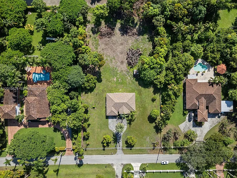 16035 SW 173rd Ave — Photo 36