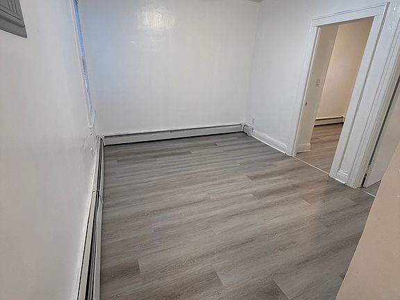 3rd image of 25513 Northern Blvd Floor 2