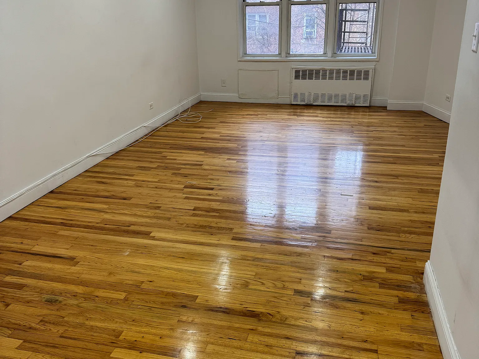 Studio, 550 sqft, $2,250 — Photo 3