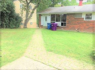 732 Dehaviland Dr, Pittsburgh, PA 15239