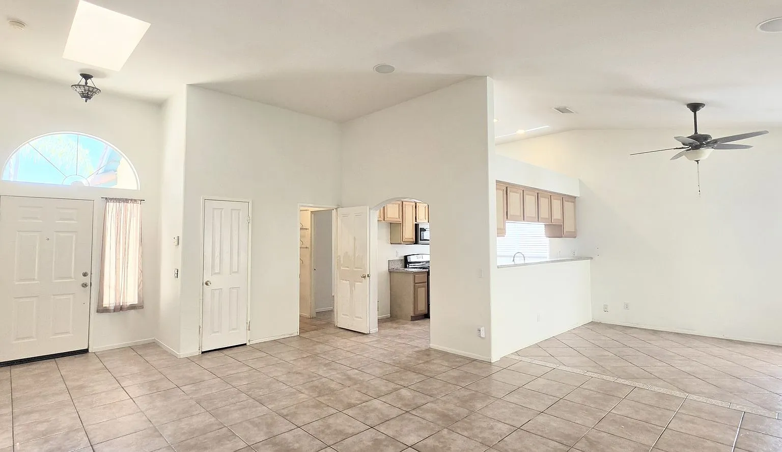 Gorgeous Single Story Home - In the Heart of Temecula — Photo 4