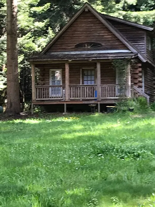 1 bed, 1.0 bath, 980 sqft, $1,300 — Photo 1