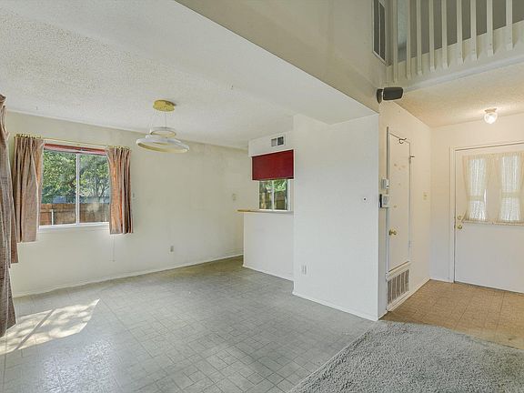 4th image of 6412 Jennings Dr