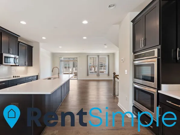 10520 Ratcliffe Trl, Manassas, VA 20110
