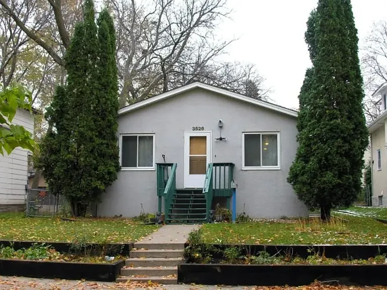 3526 Newton Ave N — Photo 1