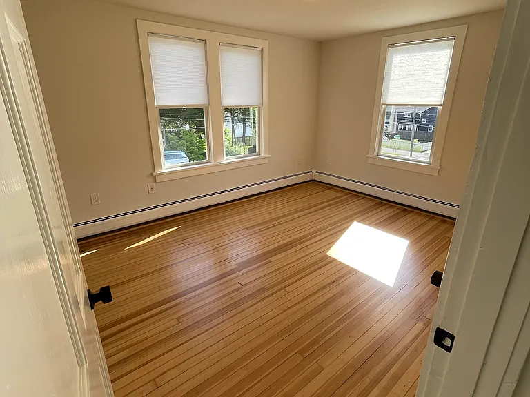 34 Pleasant St #2 — Photo 7